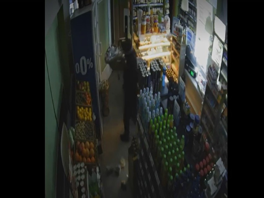 Lębork. Policjanci zatrzymali 32-latka podejrzanego o kradzież z włamaniem do sklepu na Olimpijczyków