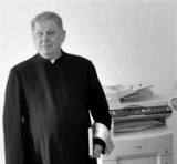 Nie żyje ks. Manfred Kokott, były wieloletni proboszcz parafii św. Mikołaja w Kędzierzynie-Koźlu. Odszedł w środę rano w wieku 80 lat