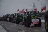 Rolnicy wyjechali na ulice Suwałk. - Chcemy żyć ze swojej pracy i produkować na poziomie europejskim - mówią