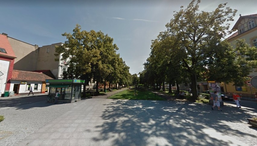 Kiosk Ruchu na zdjęciach Google Street View w 2012 roku