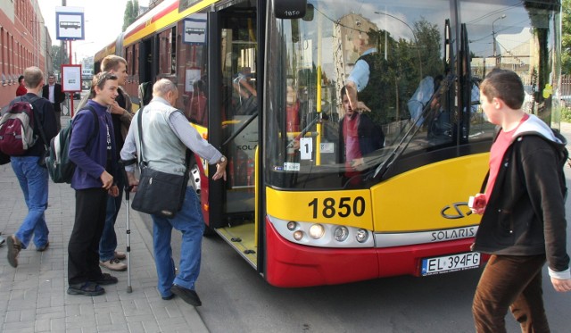 Kierowca MPK Łódź nie chciał wypuścić pasażera, choć jego 7-letnia wnuczka została na przystanku