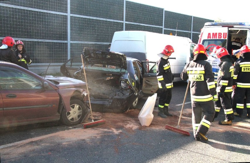 Wypadek w Kielcach. Zderzyły się cztery auta, są ranni 