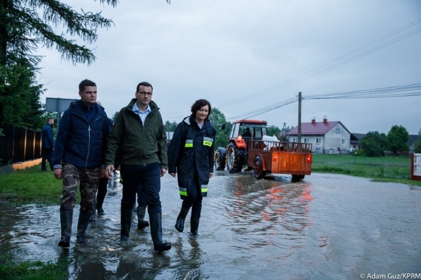 Wczoraj premier Mateusz Morawiecki wziął udział w odprawie z...