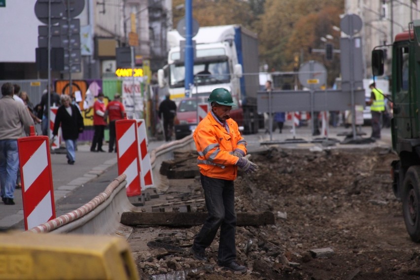 Katowicka 5. aleja w końcu doczeka się zmian. Na razie...