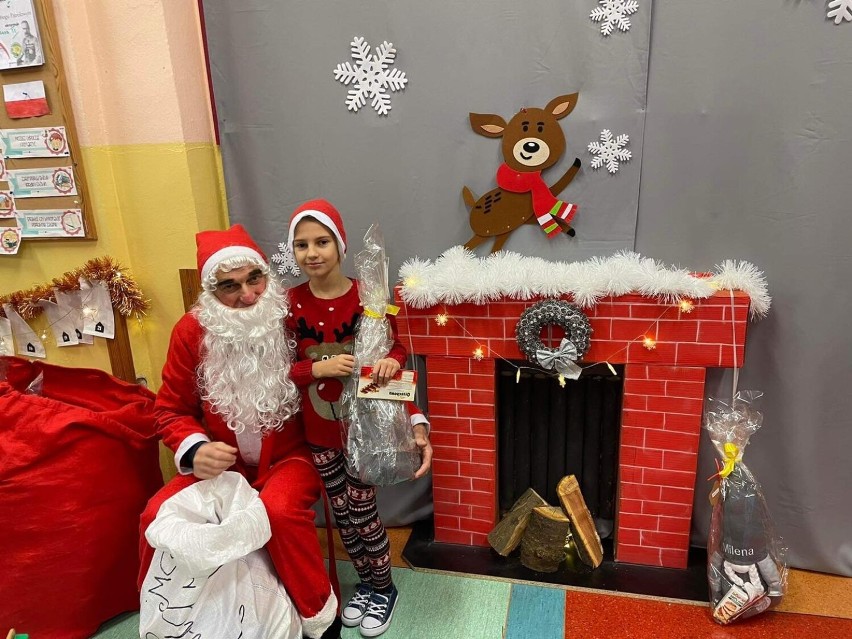  Mikołaj to taki święty, co przyniósł dzieciom w Marzęcinie prezenty/ ZDJĘCIA
