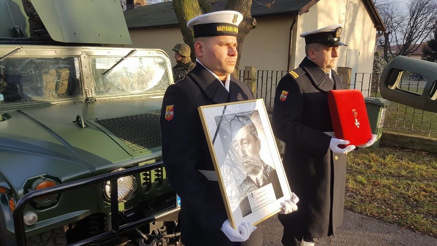 Pogrzeb oficerów Marynarki Wojennej w Helu. Bohaterowie...