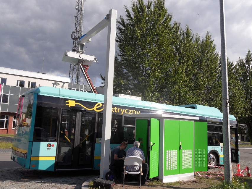 Jaworzno: powstała już stacja doładowująca elektrobus [ZDJĘCIA]