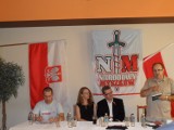 Grzegorz Braun w Myszkowie Z komitetem wyborczym Szczęść Boże ZDJĘCIA
