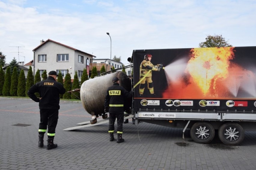 Pruszcz Gd.: Strażacy szkolili się na wypadek zdarzenia z cysterną przewożącą niebezpieczne materiały [ZDJĘCIA]