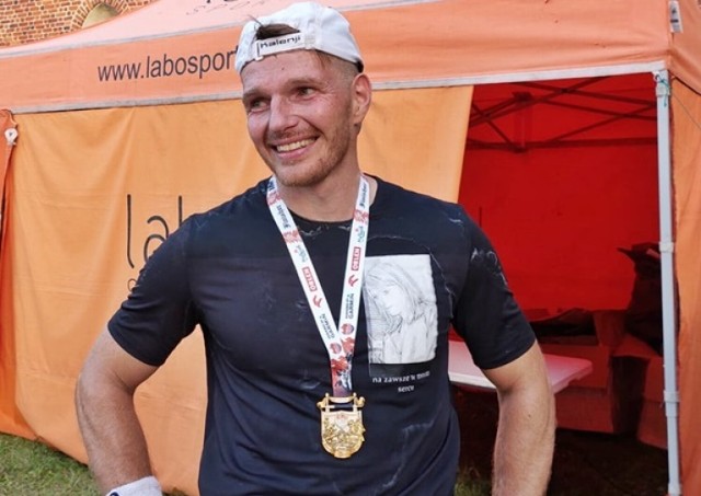 Mariusz Leś, policjant z Wałbrzycha pokonał 226-kilometrową triathlonową trasę Ironmana