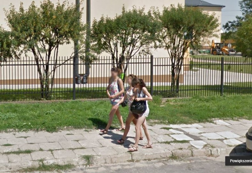 Mieszkańcy Bielska Podlaskiego na zdjęciach Google Street View. Sprawdź, czy złapała cię kamera! (zdjęcia)