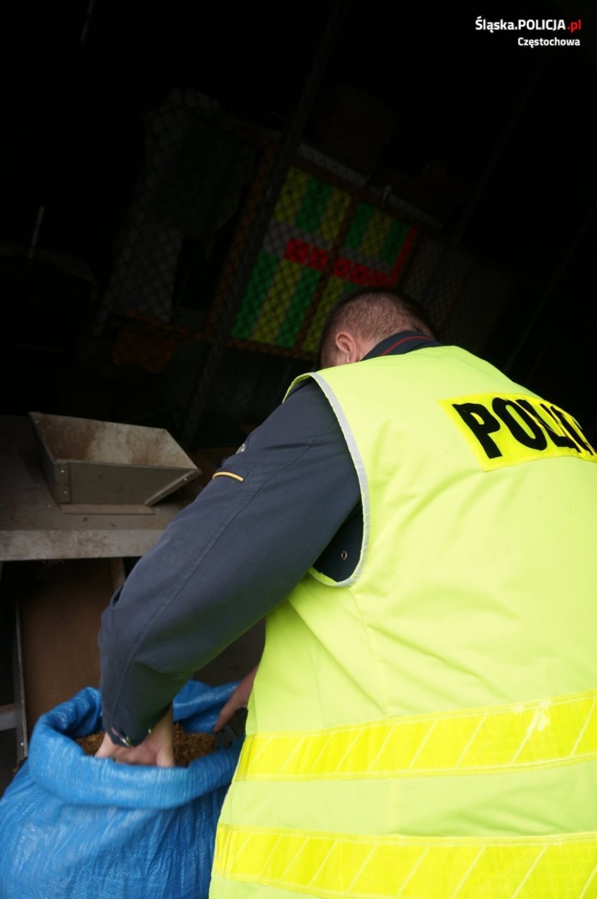 Częstochowa: Policja przejęła nielegalny towar wart ponad 50 tysięcy złotych [ZDJĘCIA]