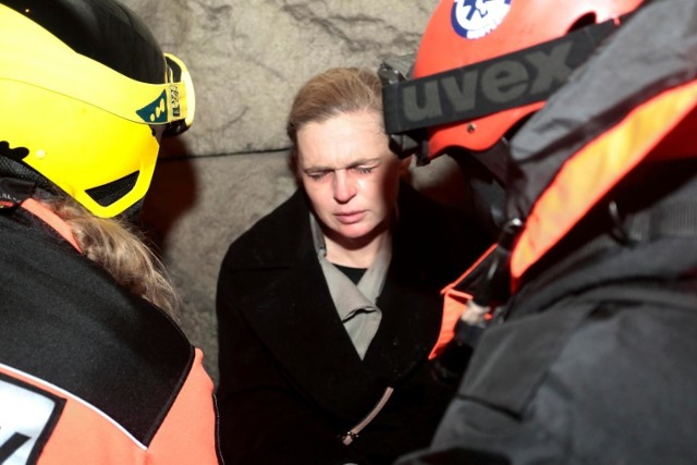 Posłanka Barbara Nowacka została potraktowana gazem przez policjanta. Otrzymała pomoc medyczną