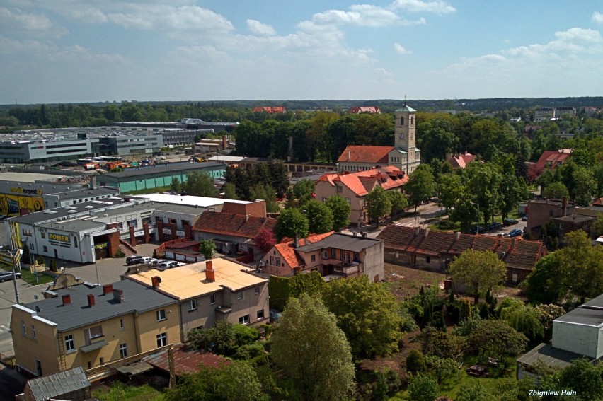 Pleszew. Zielony Pleszew zachwyca wiosną. Miasto z lotu...