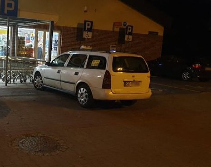 "Mistrzowie" parkowania w Dąbrowie Górniczej i okolicach. Jak ta można?! Nie idźcie w ich ślady. Zobaczcie te ZDJĘCIA