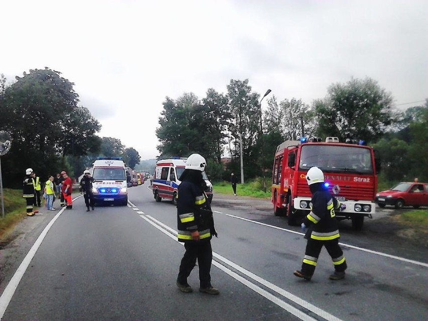 Wypadek na DK nr 28 w Siołkowej. Pięć osób rannych, w tym dwoje dzieci [ZDJĘCIA]