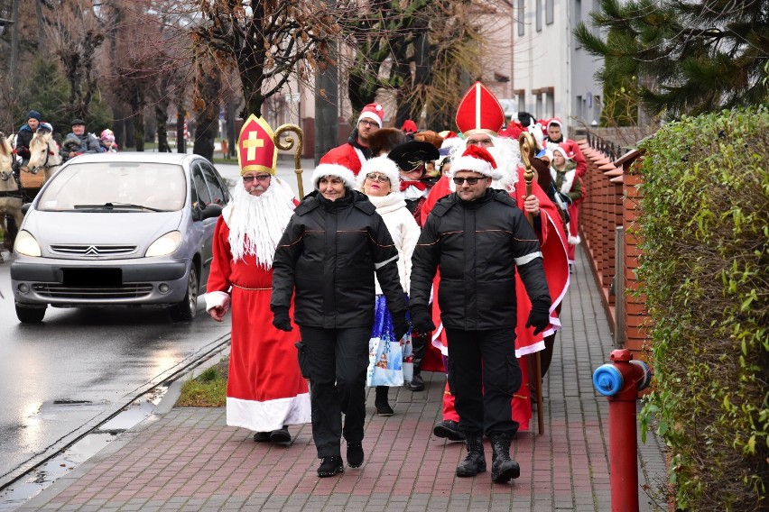 Bajkowa impreza "Święty Mikołaj jest wśród nas" w Janowcu Wielkopolskim [zdjęcia, wideo]