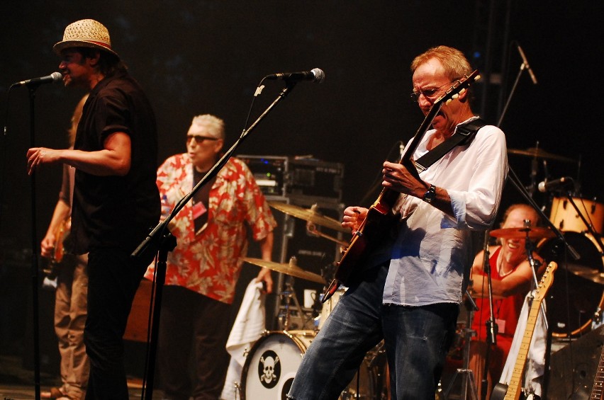 Hamburg Blues Band: Chris Farlowe & Clem Clempson...