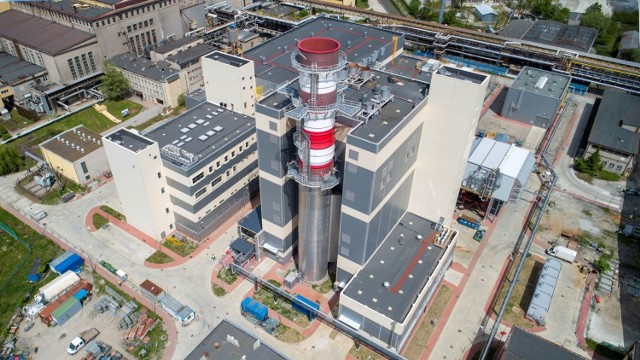 Największy w Polsce blok gazowo-parowy Elektrociepłowni Stalowa Wola już produkuje energię elektryczna i cieplną