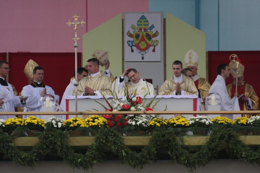 14. lat od beatyfikacji ks. Michała Sopoćki. Kilkadziesiąt tysięcy wiernych i czołowi politycy obecni na uroczystościach w Białymstoku