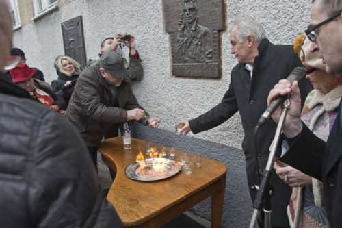 WARTO PRZECZYTAĆ: SYLWETKA ZBIGNIEWA CYBULSKIEGO