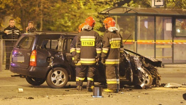 Do tragicznego zdarzenia doszło w nocy, w czwartek 13 lutego br. Daewoo, z nieznanych przyczyn, wypadło z drogi i uderzyło w przydrożne drzewo - informuje Gazeta Olsztyńska.

Śmiertelny wypadek na obwodnicy Ostródy