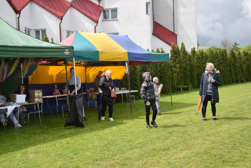 Rodzinny piknik przy parafii Matki Bożej Miłosierdzia