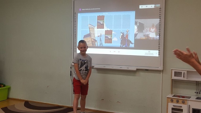 Pleszew. Integracyjne zabawy z tablicą interaktywną w przedszkolu "Słoneczne" w Pleszewie