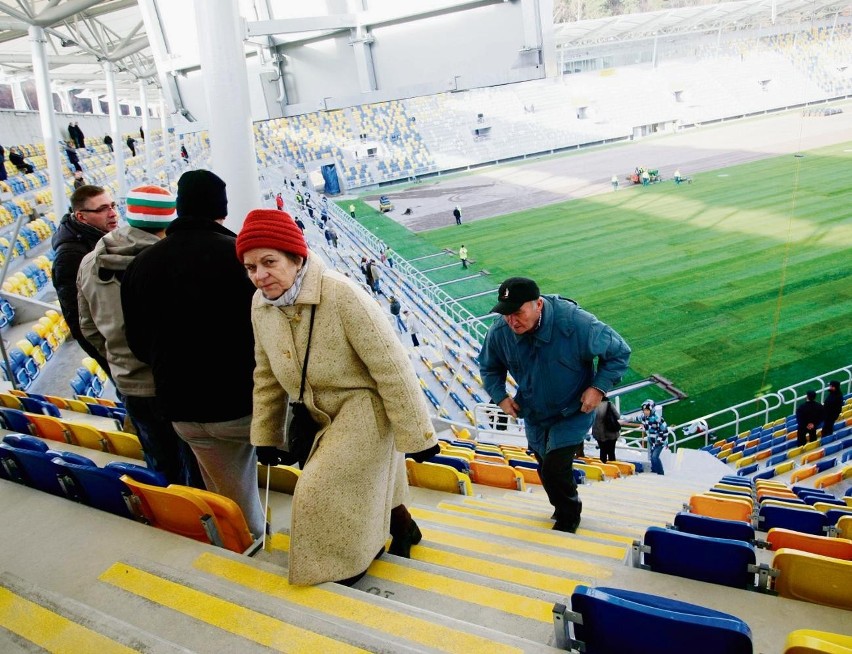 Nowy stadion piłkarski przy ul. Olimpijskiej już w lutym -...