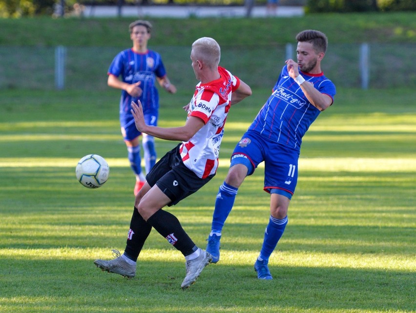 4 liga. Polonia Przemyśl wygrała z Resovią II Rzeszów 1:0. Zwycięstwo przemyślanom dał Mykyta Popynaka [ZDJĘCIA]