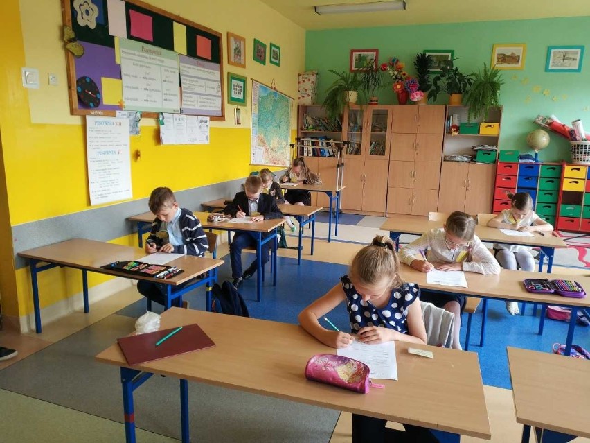 XVI Powiatowy Konkurs Ortograficzny „W krainie ortografii” odbył się w szkole podstawowej nr 37 w Wałbrzychu