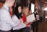 Powiatowy Dzień Języków Obcych 2022 z ZSE w Radomsku. Co przygotował "ekonomik"? ZDJĘCIA