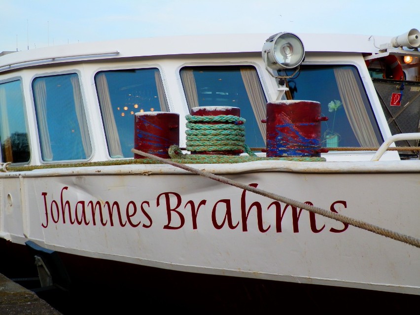 Mv Johannes Brahms pierwszy wycieczkowiec sezonu 2012 w Szczecinie