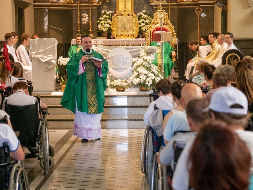 240 osób wzięło udział w Oazie Chorych i Niepełnosprawnych, która zakończyła się w piątek, 5 lipca w Sanktuarium Matki Bożej Licheńskiej.