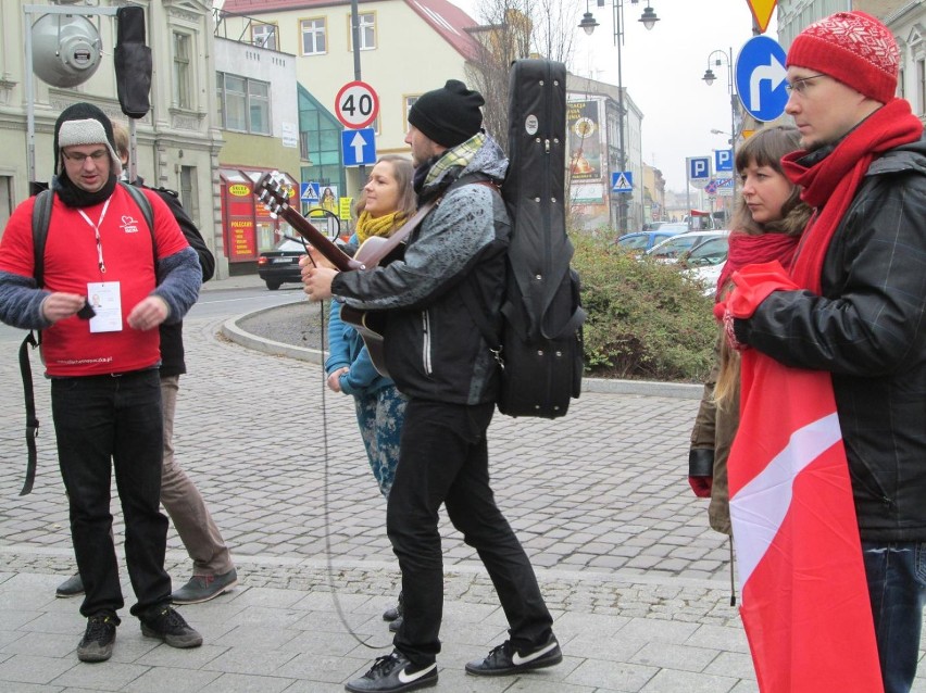 Odpowiednio wyposażeni wolontariusze gotowi do akcji