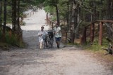 Urokliwy powiat lęborski. Wędrówka od dzikiej plaży, po średniowieczne grodzisko