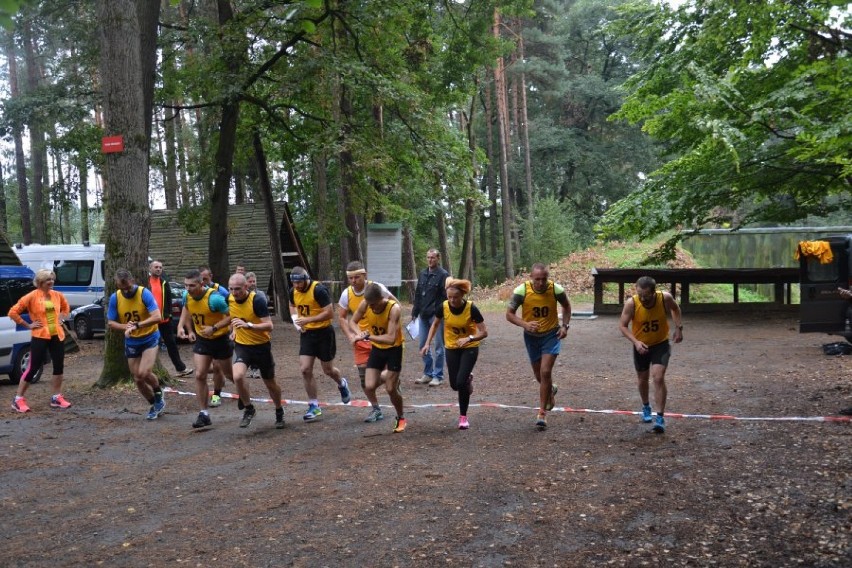 Kłobuccy policjanci na letnim biathlonie w Żorach