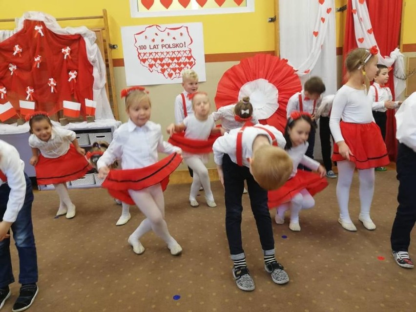 Przedszkolaki zaśpiewały hymn Polski [ZDJĘCIA]