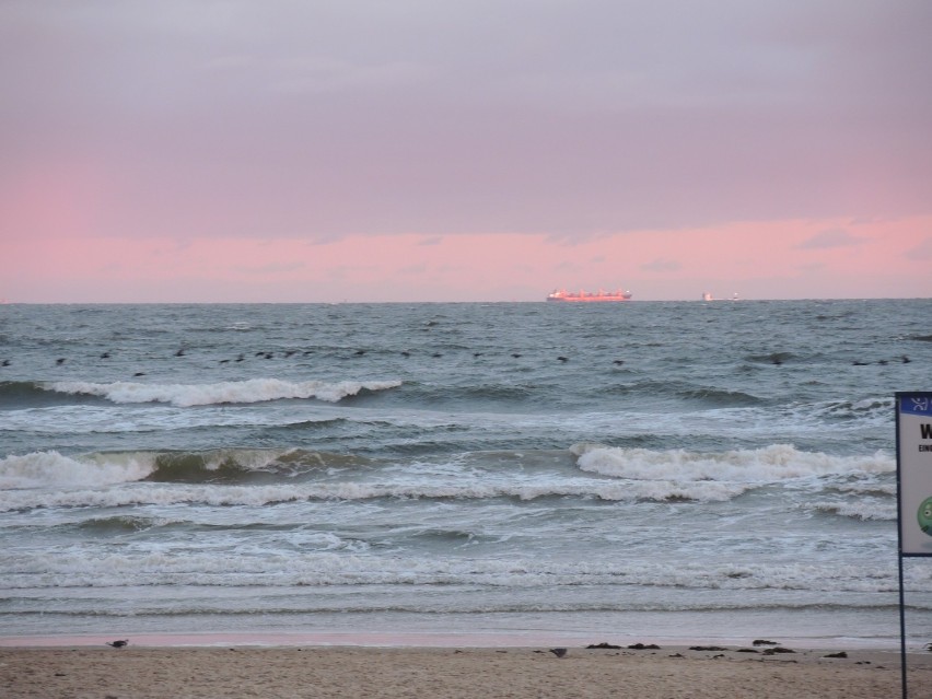 Piękna pogoda w Świnoujściu - już dawno nie było tak ładnie. Zobacz zdjęcia z plaży