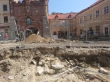 Po studni, przed Bramą Krakowską odkryli barbakan