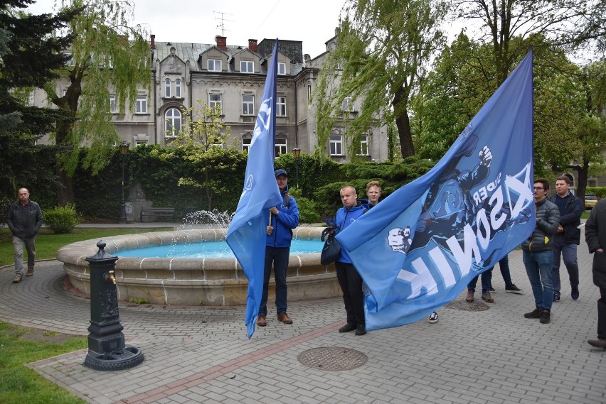 Tarnów. Wybory do Parlamentu Europejskiego 2019. Bogusław Sonik namawiał do udziału w głosowaniu [ZDJĘCIA]