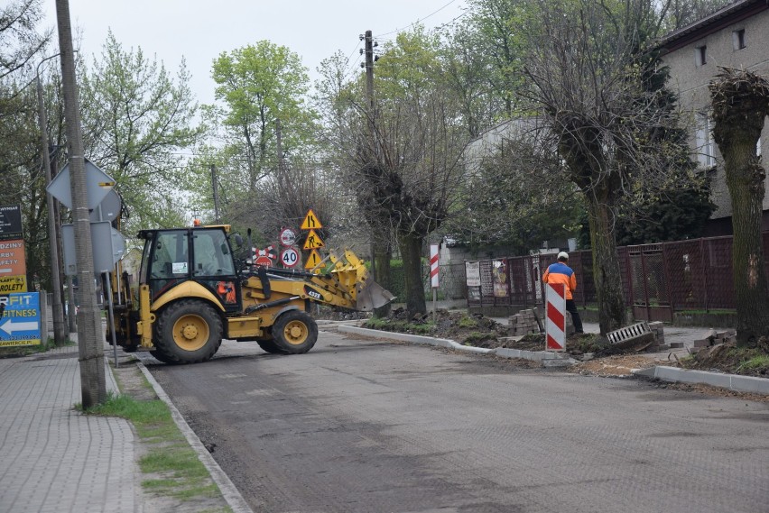 Trwa przebudowa ulicy Daszyńskiego w Zawierciu FOTO