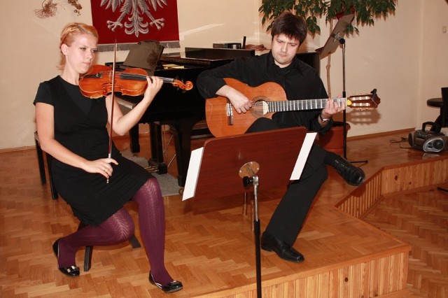 W Państwowej Szkole Muzycznej I Stopnia w Brzezinach odbył się kolejny koncert z cyklu "Grają nasi".