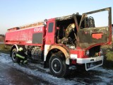 Spłonął wóz strażacki, OSP w Trzemeśni apeluje o pomoc [ZDJĘCIA]