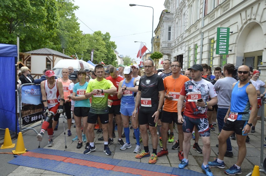 Bieg Konstytucji 3 Maja w Gorzowie. Szukajcie się na zdjęciach! [DUŻO ZDJĘĆ]