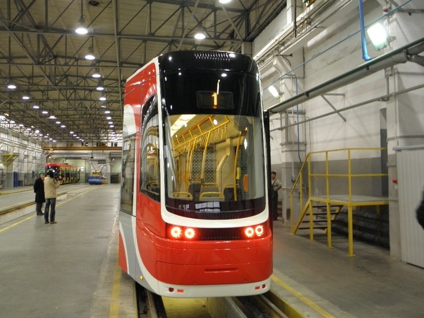Nowe tramwaje firmy PESA w Częstochowie. Zobacz, jak wygląda &quot;Twist&quot; [WIDEO + ZDJĘCIA]