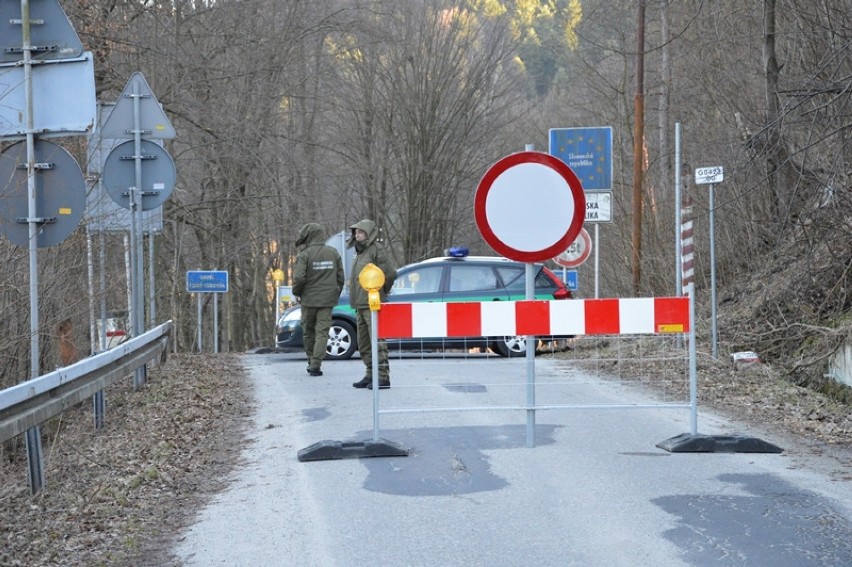 Granice wciąż pilnie strzeżone przez straż graniczną, policję i wojsko