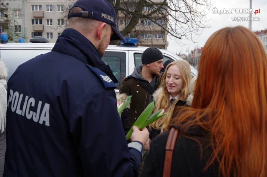 Kobieca twarz częstochowskiej policji. Na Placu Biegańskiego zorganizowano specjalny event