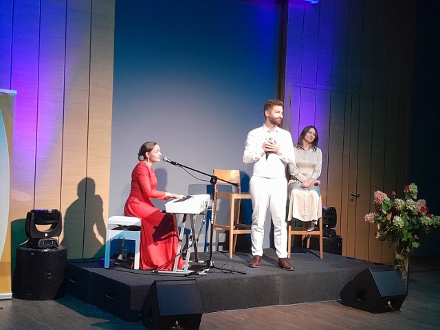 Pieśni nad Pieśniami w wykonaniu Tria Eufonia  można było wysłuchać w Ratuszu w ramach XVII Dni św. Maksymiliana w Zduńskiej Woli