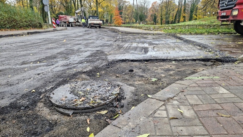 Przebudowa ulicy Parkowej w Strzelcach Opolskich już trwa.